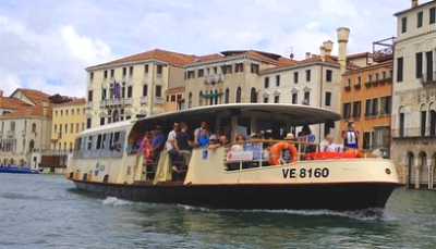 Venise Vaporetto Ligne numéro 4.1